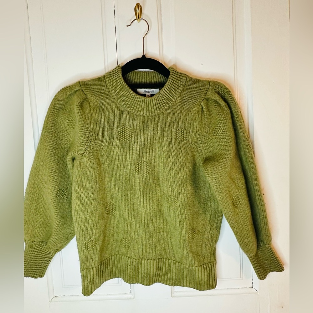 Madewell Sweater - Wore twice - Size: XS - Color- army green